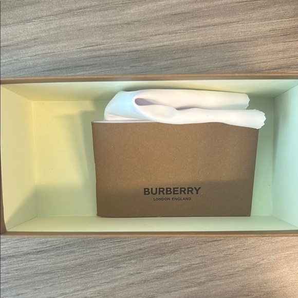 Burberry Gold Storage Box - Picture 2 of 3